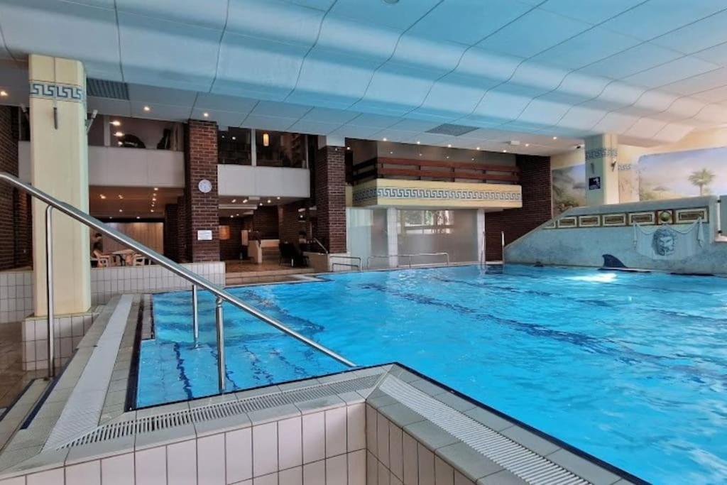 2-Zimmer Wohnung, Pools, Sauna Und Balkon سانكت انجلمار المظهر الخارجي الصورة