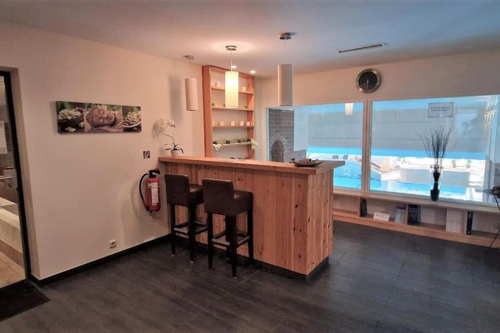 2-Zimmer Wohnung, Pools, Sauna Und Balkon سانكت انجلمار المظهر الخارجي الصورة
